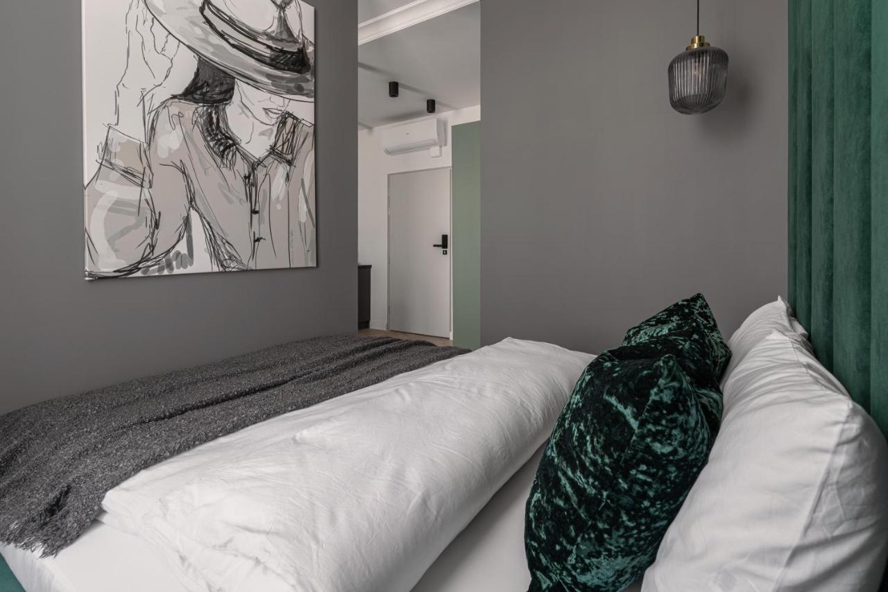 Apartio Rooms Катовице Екстериор снимка