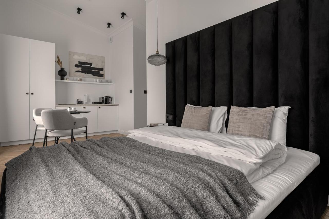 Apartio Rooms Катовице Екстериор снимка