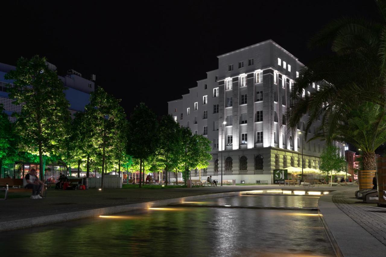 Apartio Rooms Катовице Екстериор снимка